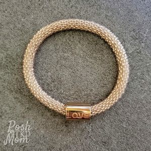 💕☯️Price Drop!!!☯️💕 Love Charm Glass Bead Bracelet (Rose Gold) - Like New